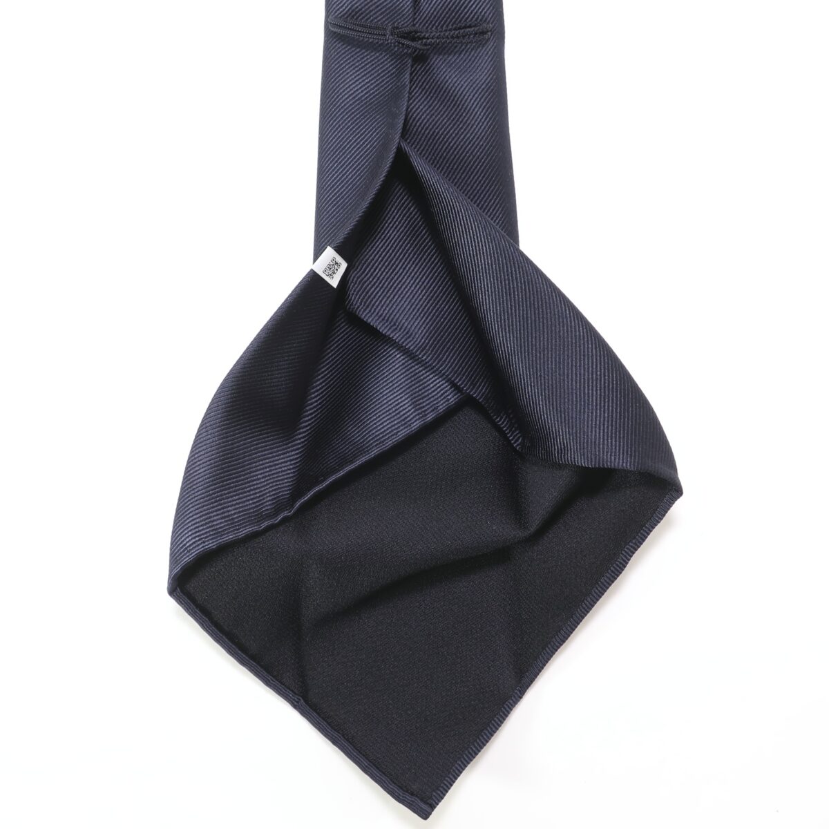 セッテピエゲってなに？普通のネクタイとの違いやその魅力をご紹介